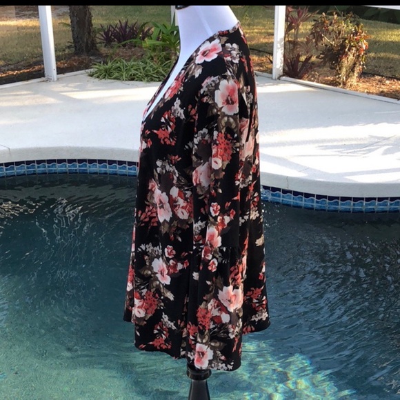 Floral Open-Front Women’s Kimono- Black with Pink Floral - Picture 5 of 5